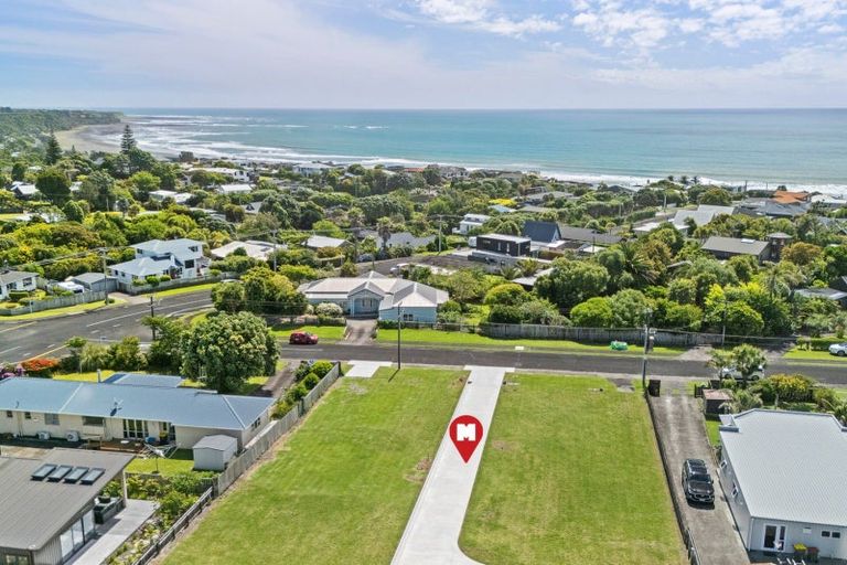 Photo of property in 6 Mace Terrace, Oakura, 4314