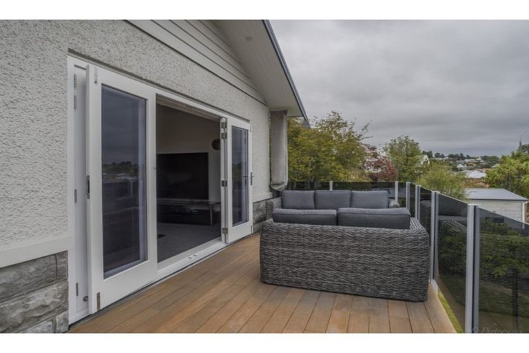 Photo of property in 16 Grasmere Street, Waimataitai, Timaru, 7910