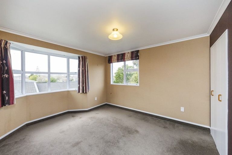 Photo of property in 52 John F Kennedy Drive, Milson, Palmerston North, 4414