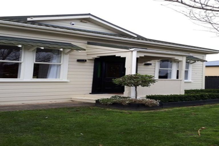 Photo of property in 15 Douglas Street, West End, Palmerston North, 4412