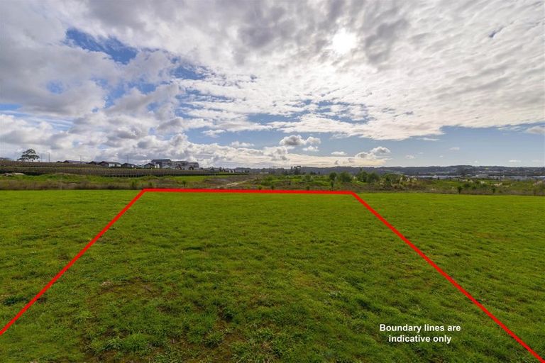 Photo of property in 42 Jane Maree Road, Kumeu, 0810