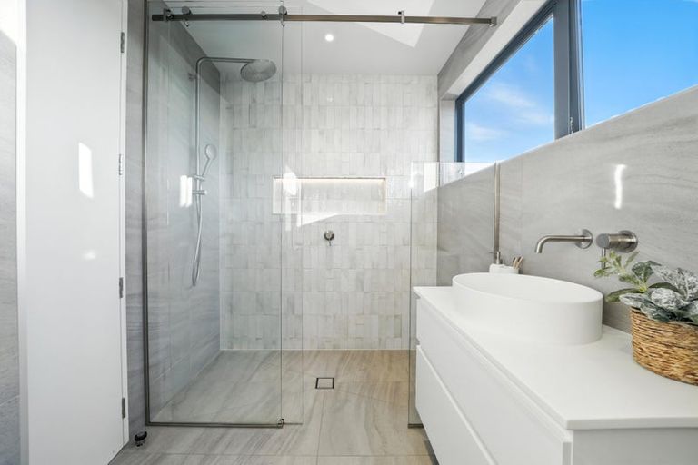 Photo of property in 202a Edgeware Road, Edgeware, Christchurch, 8013