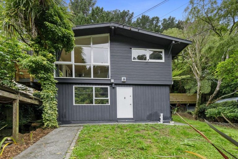 Photo of property in 145a Pinehaven Road, Pinehaven, Upper Hutt, 5019