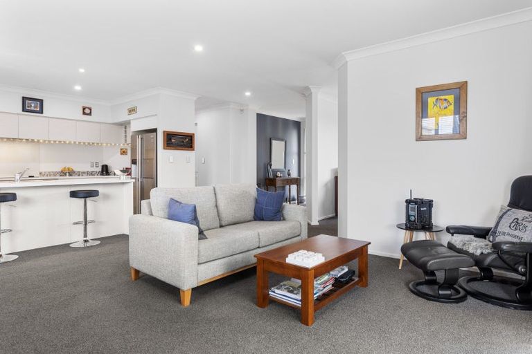 Photo of property in 28 Sequoia Way, Rangiora, 7400