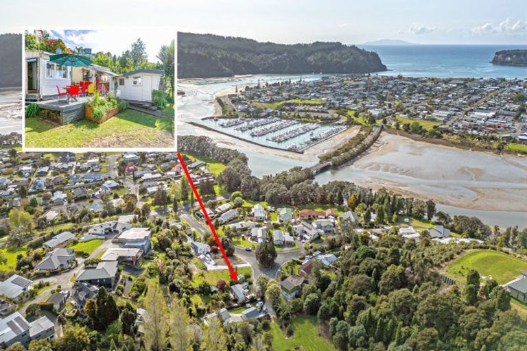 Photo of property in 121 Waireka Place, Whangamata, 3620