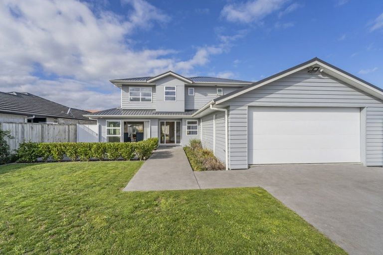 Photo of property in 100 Kupe Drive, Whitianga, 3510