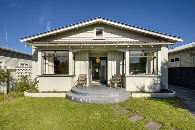 Photo of property in 28 Vigor Brown Street, Napier South, Napier, 4110