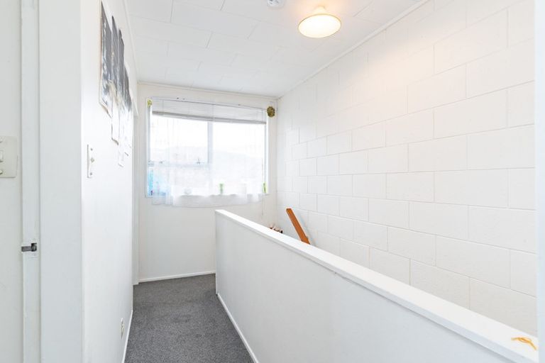 Photo of property in 2/781 Fergusson Drive, Elderslea, Upper Hutt, 5018