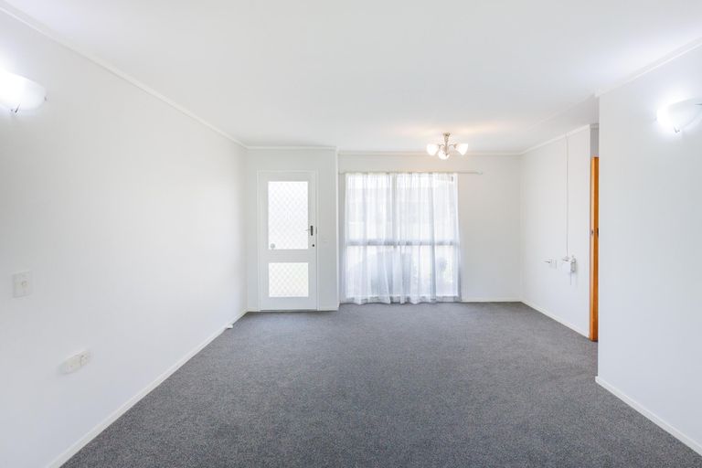 Photo of property in 5 Herbert Avenue, Cloverlea, Palmerston North, 4412