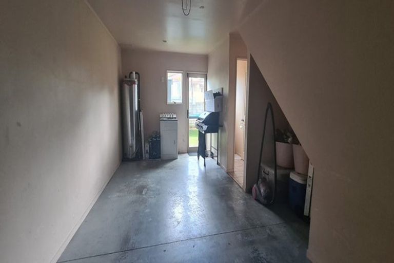 Photo of property in 14 Gina Avenue, Ranui, Auckland, 0612