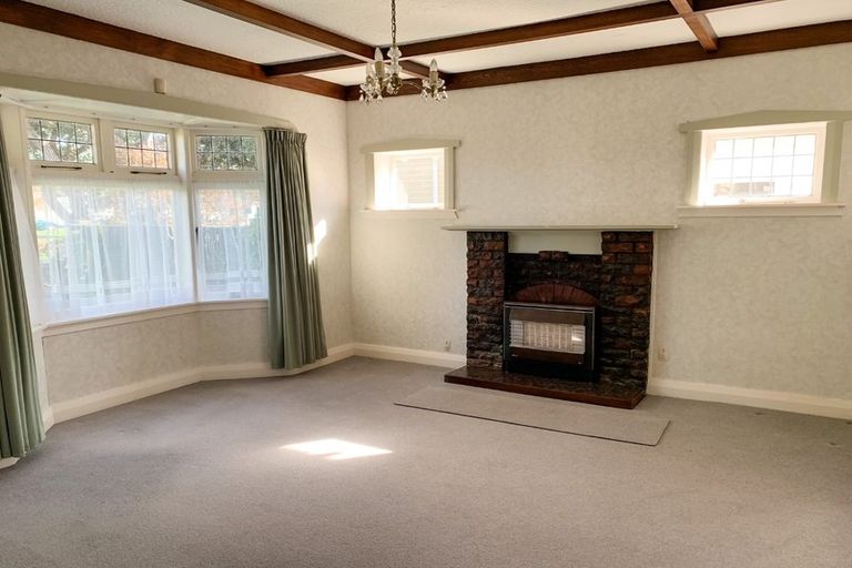 Photo of property in 18 Kauri Street, Woburn, Lower Hutt, 5011