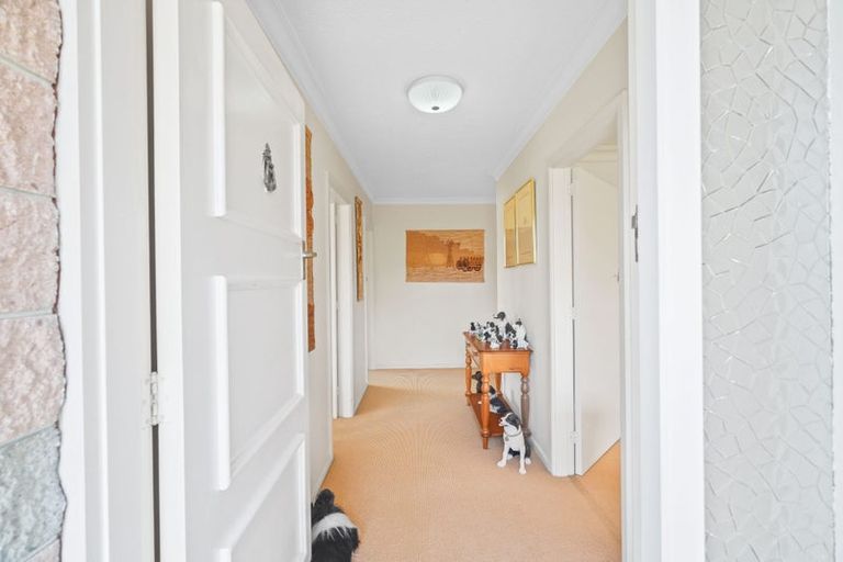 Photo of property in 21 Oakfield Street, Burnside, Christchurch, 8053