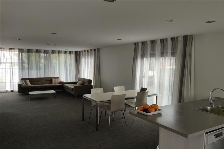 Photo of property in 2-06/424 Maunganui Road, Mount Maunganui, 3116