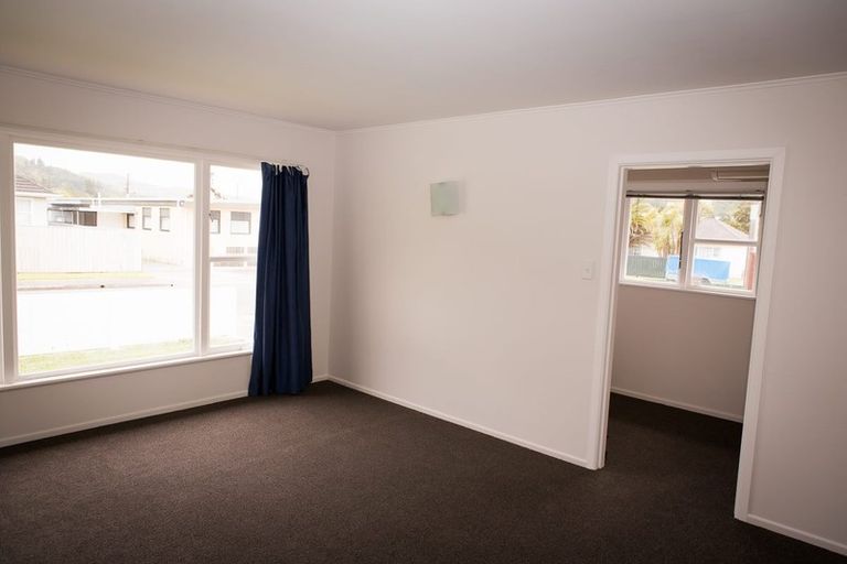 Photo of property in 11a Barsi Grove, Avalon, Lower Hutt, 5011