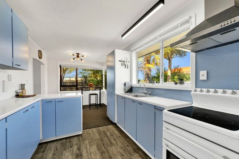 Photo of property in 28 Saint Heliers Crescent, Aranui, Christchurch, 8061