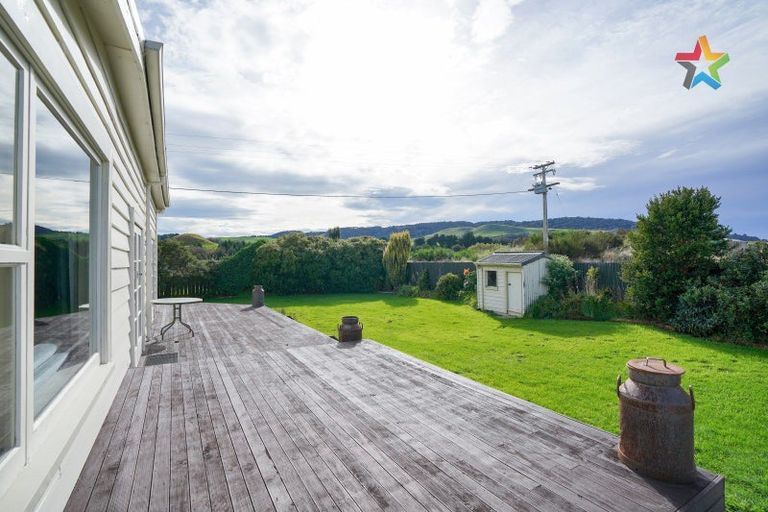 Photo of property in 22 Buckingham Street, Tokanui, 9884