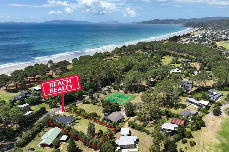 Photo of property in 807 Matarangi Drive, Matarangi, Whitianga, 3592