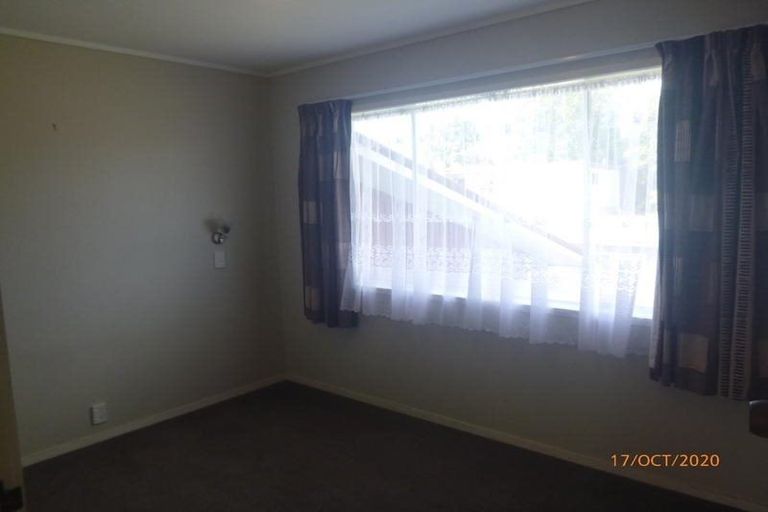 Photo of property in 2/1b Divich Avenue, Te Atatu South, Auckland, 0610