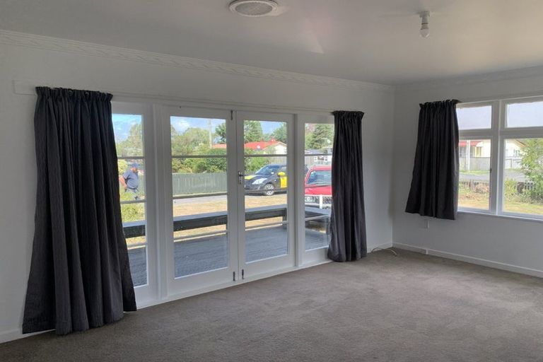 Photo of property in 81 Alexandra Street, Marton, 4710