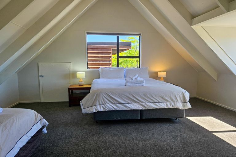 Photo of property in 4 Hamilton Drive, Lake Tekapo, 7999