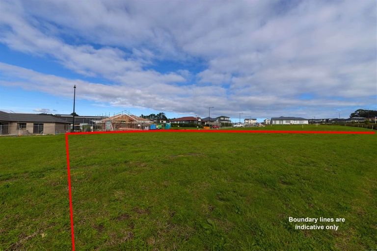 Photo of property in 42 Jane Maree Road, Kumeu, 0810