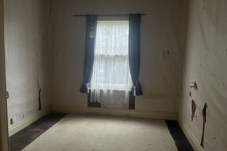 Photo of property in 39 Kamo Road, Regent, Whangarei, 0112