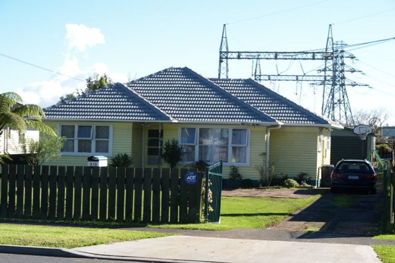 Photo of property in 311 Massey Road, Mangere East, Auckland, 2024