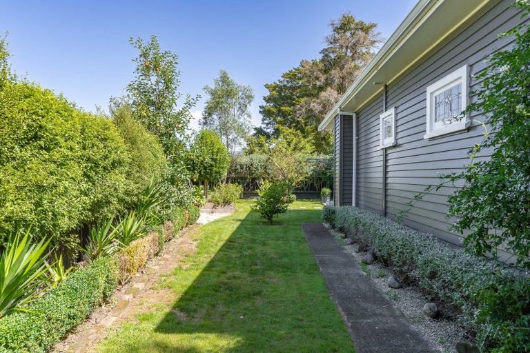 Photo of property in 6 Yule Grove, Greytown, 5712