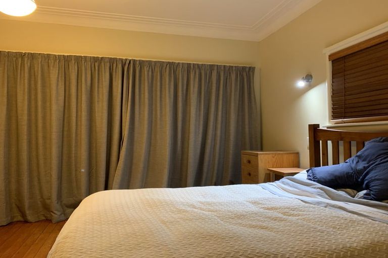 Photo of property in 14 Seaview Avenue, Northcote, Auckland, 0627