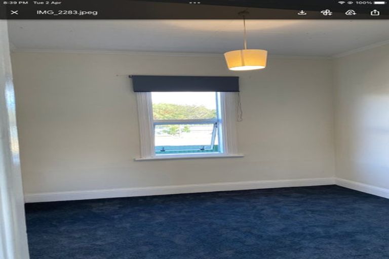 Photo of property in 560a Queen Street East, Levin, 5510