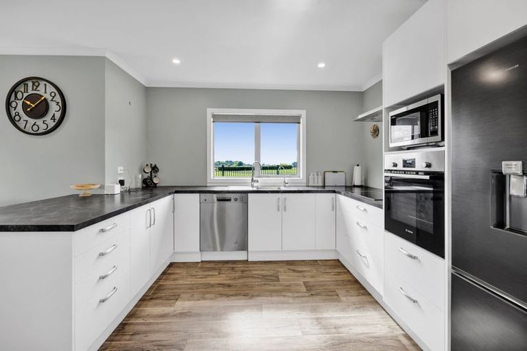 Photo of property in 7 Mercade Close, Stratford, 4332