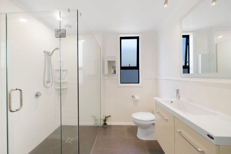 Photo of property in 8 Hargest Crescent, Saint Kilda, Dunedin, 9012