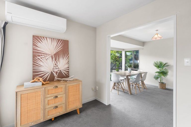 Photo of property in 2/9 Ludecke Place, Sockburn, Christchurch, 8042