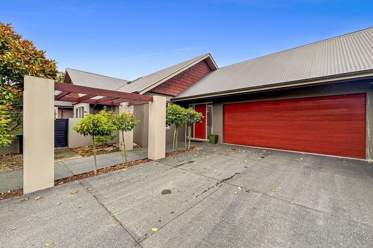 Photo of property in 68 Coolspring Way, Redwood, Christchurch, 8051