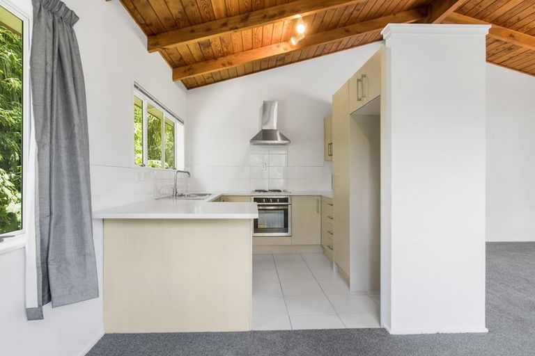 Photo of property in 2/45 Mcdowell Crescent, Hillcrest, Auckland, 0627