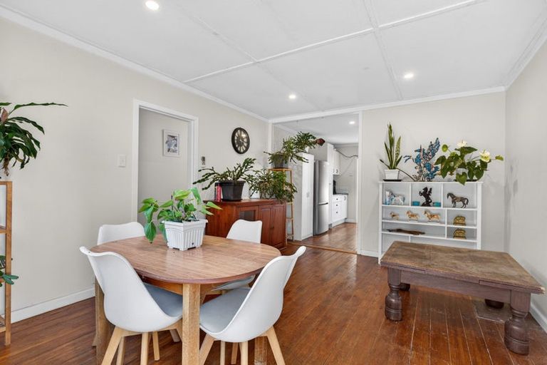 Photo of property in 17 Bickerstaffe Road, Maungaturoto, 0520