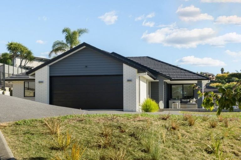 Photo of property in 40 Adler Drive, Ohauiti, Tauranga, 3112