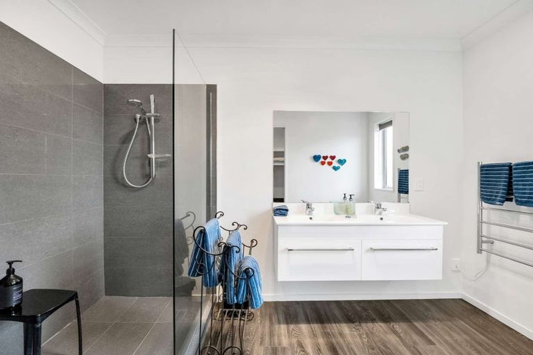 Photo of property in 13 Pahua Street, Pegasus, 7612