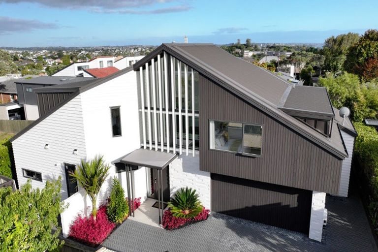 Photo of property in 1a Maleme Avenue, Belmont, Auckland, 0622