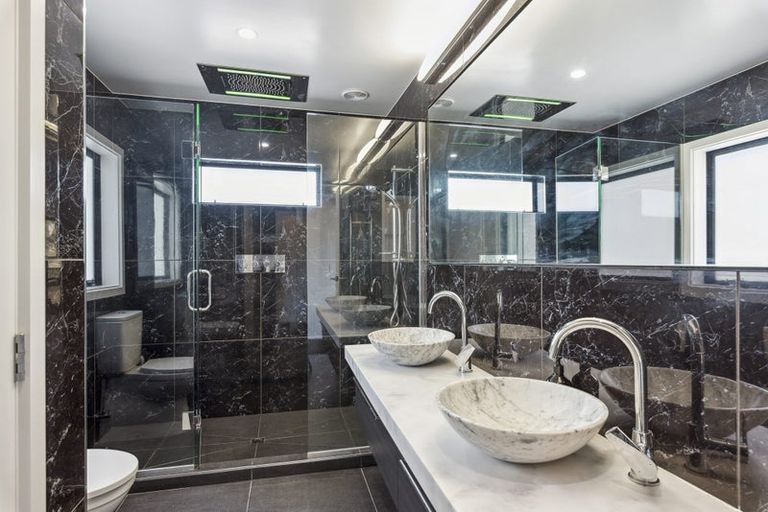 Photo of property in 129 South Manakau Road, Manakau, Otaki, 5583