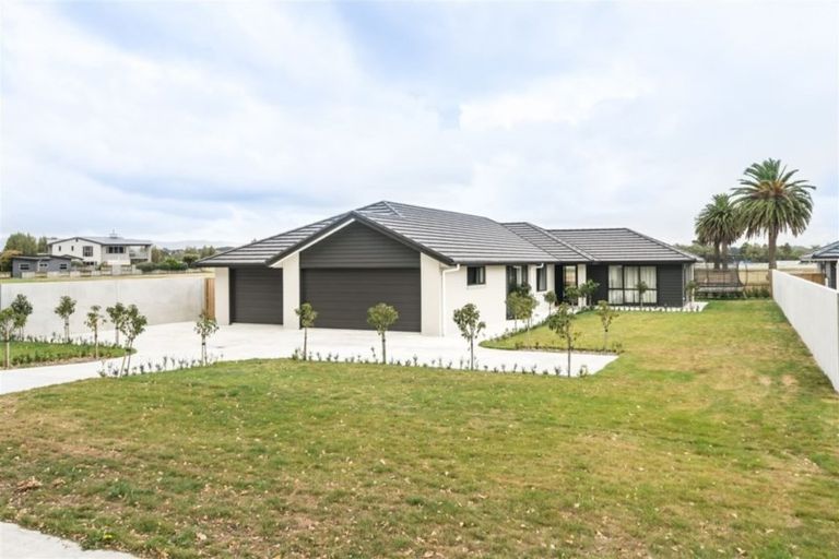 Photo of property in 5 Grand Oaks Drive, Awapuni, Palmerston North, 4412