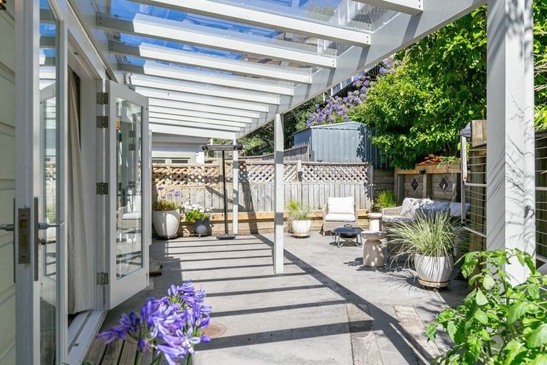 Photo of property in 500 Evans Bay Parade, Hataitai, Wellington, 6021