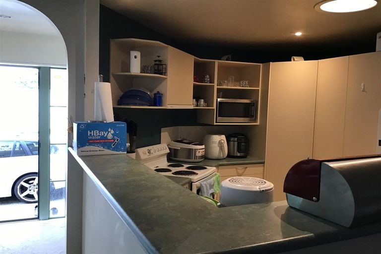 Photo of property in 101a Royal Road, Massey, Auckland, 0614