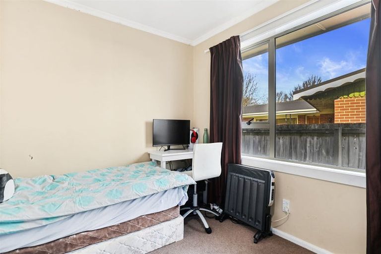 Photo of property in 41 Burnside Crescent, Burnside, Christchurch, 8053