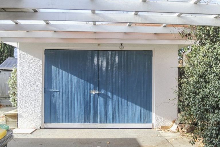 Photo of property in 32 Bryndwr Road, Fendalton, Christchurch, 8052