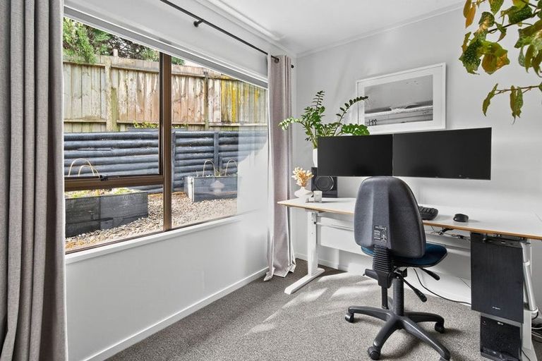 Photo of property in 14b Pokapu Place, Bethlehem, Tauranga, 3110