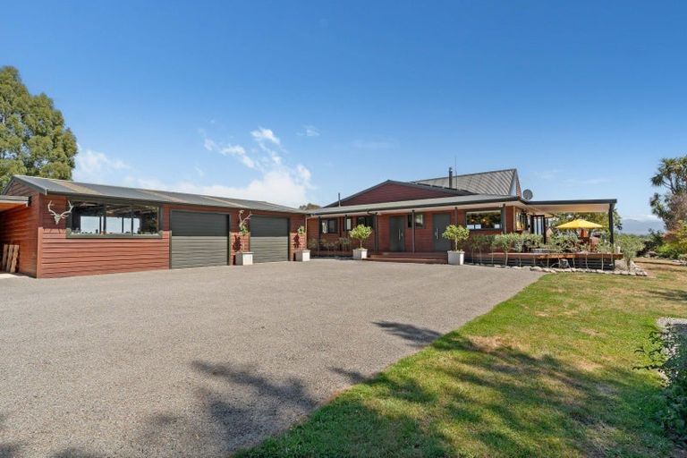 Photo of property in 197 Lees Pakaraka Road, Te Ore Ore, Masterton, 5886