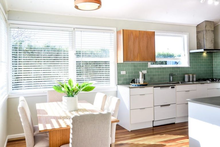 Photo of property in 49 English Street, St Andrews, Hamilton, 3200