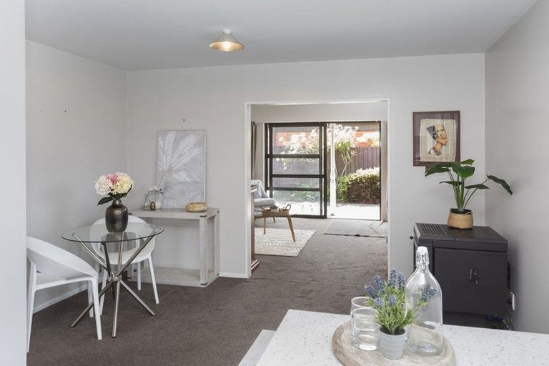 Photo of property in 1/10 Parr Place, Ilam, Christchurch, 8041