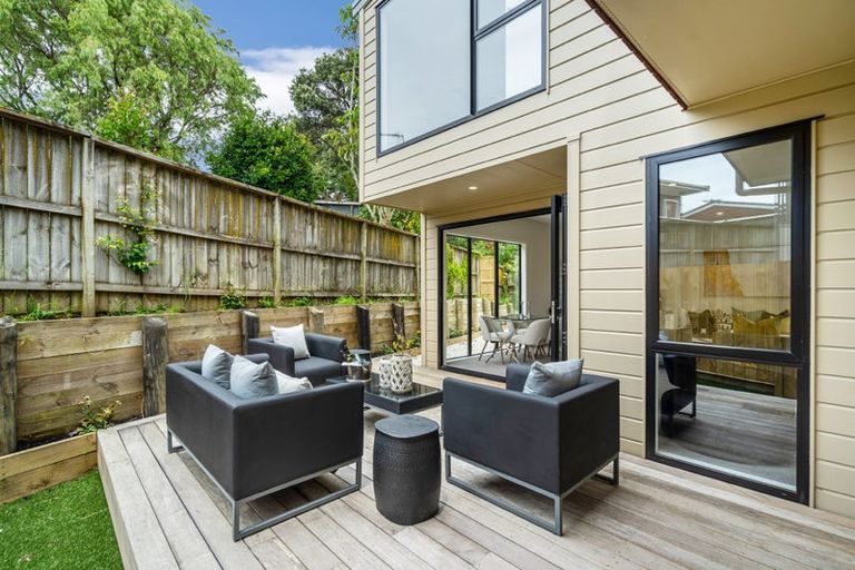 Photo of property in 6d Pax Avenue, Forrest Hill, Auckland, 0620